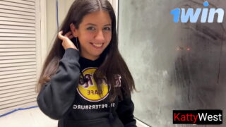 Un rapidito con el mejor amigo de mi marido cuando se va a trabajar