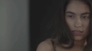 Así es como una petite venezolana busca ayuda para estudiar (CON RESULTADOS SEXUALES)