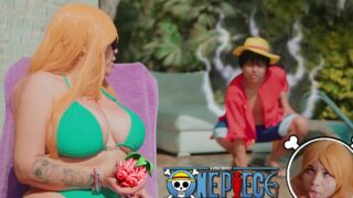 Cosplay – Nami SUPER TETONA es follada por el capitán Luffy dentro de su tripulación buscando el ONE PIECE