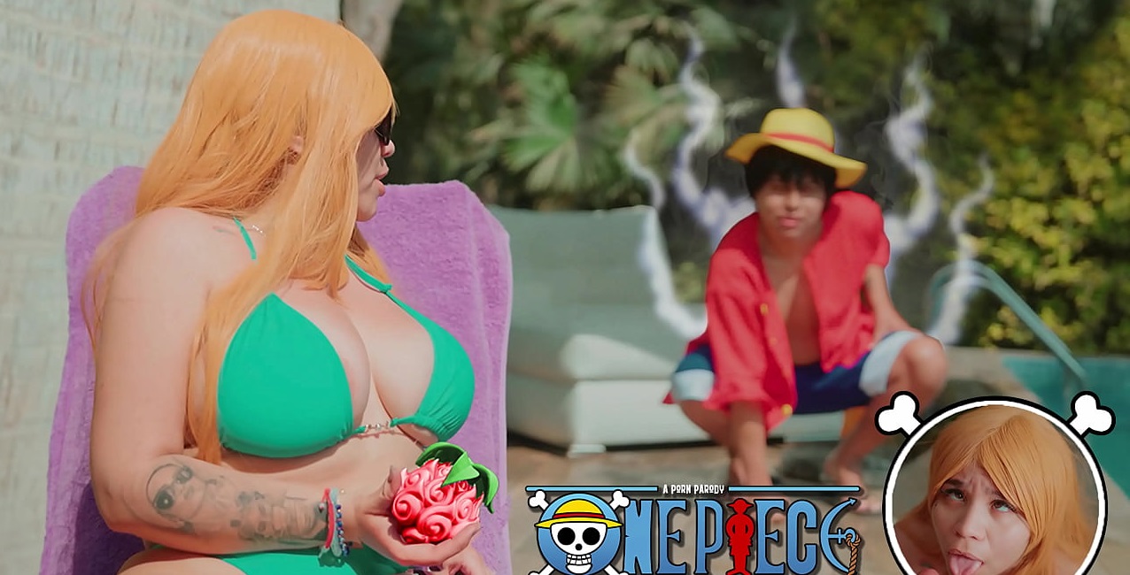 Cosplay – Nami SUPER TETONA es follada por el capitán Luffy dentro de su tripulación buscando el ONE PIECE
