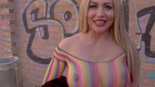 Fue un dia dificil para tener sexo, pero apareció una hermosa rubia tetona y la convenci de ir a mi departamento – Carla Boom