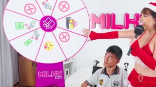 Gracias por mi regalo!! Fan folla por primera vez – Primera escena interracial