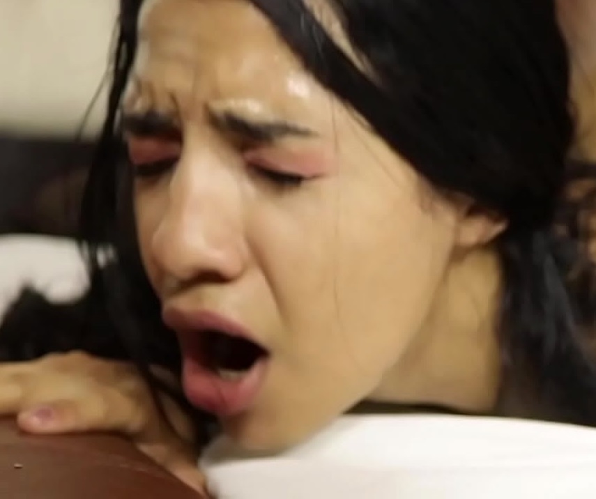 Mi primera escena interracial y lo hago por placer, no cobrare porque me encata las vergas grandes en mi coño!!