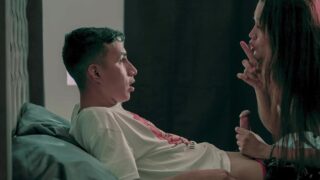 Milf Madrastra ninfomana me folla todas las noches a escondidas del cornudo de mi padrastro