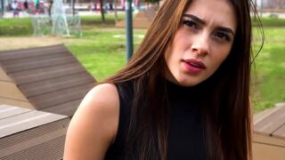 Pillan a ninfómana colombiana en un parque desconocido – Camila Mush