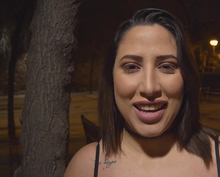 Te volveré famosa!! Con un poco de mentiras y dinero conseguí follar una venezolana de culo enorme – Adara Love