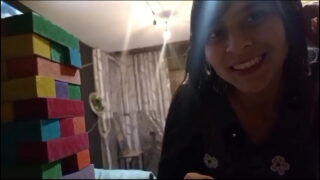 Hago a mi amiga subir la escalera y le vi su hilo mientras la llevo a comer para luego atorarla en su propio cuarto de semen. ¿VOLVEREMOS A TENER UNA CITA?